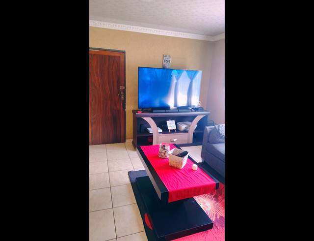 2 BEDROOM HOUSE TO LET IN SONLAND PARK